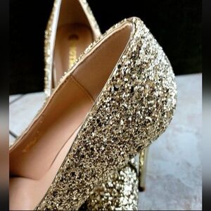 Women's Stiletto High GOLD PUMPS,  heels, heel, shoes, high heel, sparkles